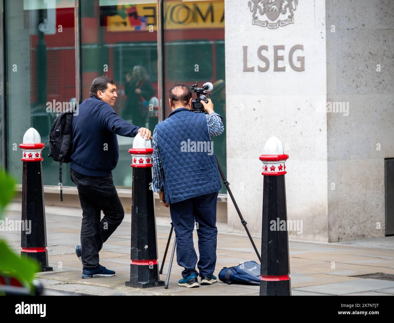 LSEG London Stock Exchange - Film crew outside the LSEG at 10 Paternoster Square London. Stock Photo