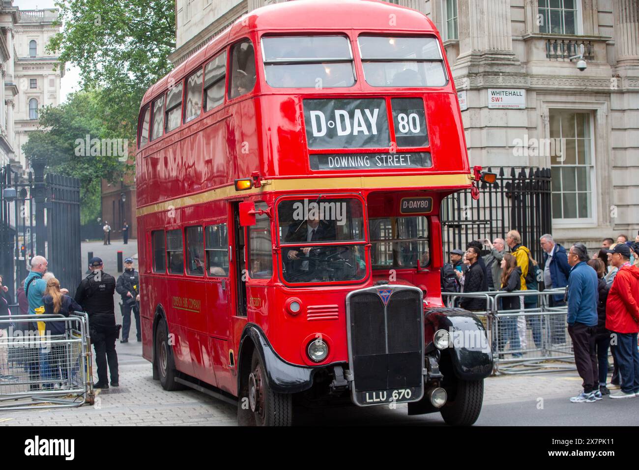 London, England, UK. 21st May, 2024. A 1950's AEC Regent III double decker bus of the London Bus Company is seen leaving Downing Street in London, to take schoolchildren attending a D-Day history lesson at number 10, to meet veterans on board HMS Belfast on the River Thames. (Credit Image: © Tayfun Salci/ZUMA Press Wire) EDITORIAL USAGE ONLY! Not for Commercial USAGE! Credit: ZUMA Press, Inc./Alamy Live News Stock Photo