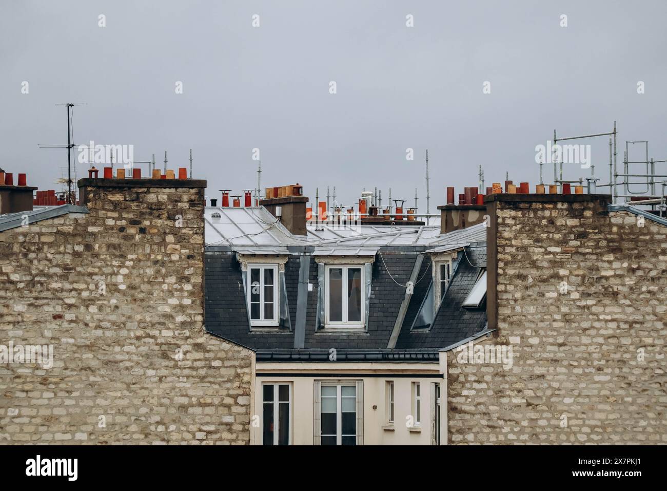 Paris rooftops close hi-res stock photography and images - Alamy