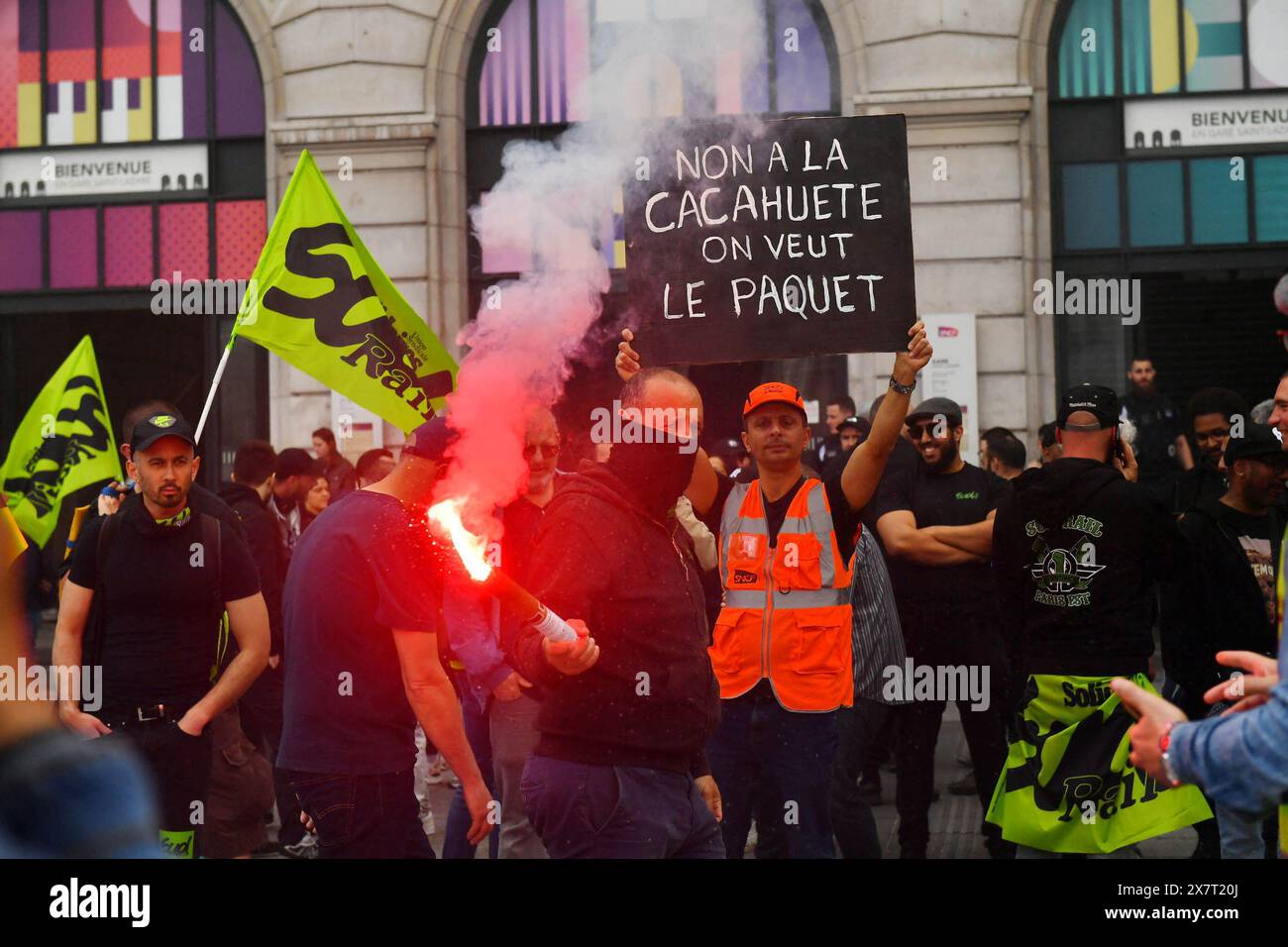 Paris, France. 21st May, 2024. Action by railway workers' unions for bonuses at the 2024 Olympic