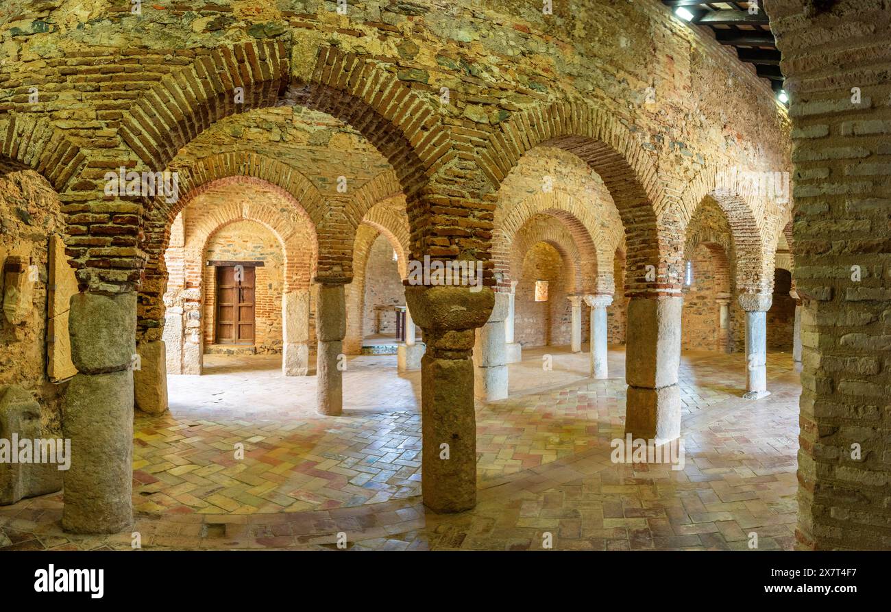 Trapezoid floor plan hi-res stock photography and images - Alamy