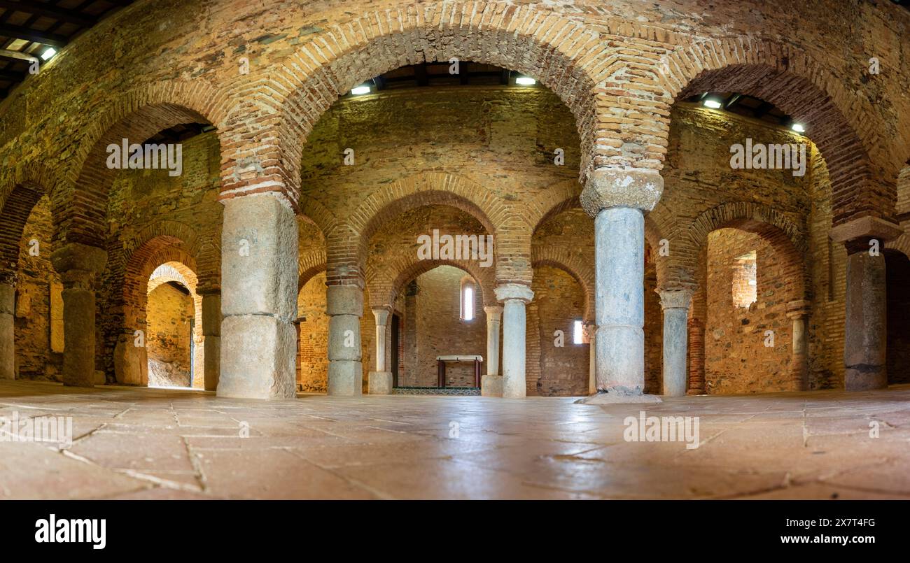 Trapezoid floor plan hi-res stock photography and images - Alamy
