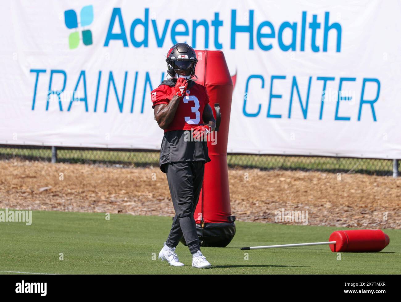 Florida, USA. 21st May, 2024. Tampa Bay Buccaneers safety Jordan Whitehead (3) warms up while participating in organized team activities (OTAs) on Tuesday, May 21, 2024, at the AdventHealth Training Center in Tampa. (Credit Image: © Douglas R. Clifford/Tampa Bay Times via ZUMA Press Wire) EDITORIAL USAGE ONLY! Not for Commercial USAGE! Stock Photo