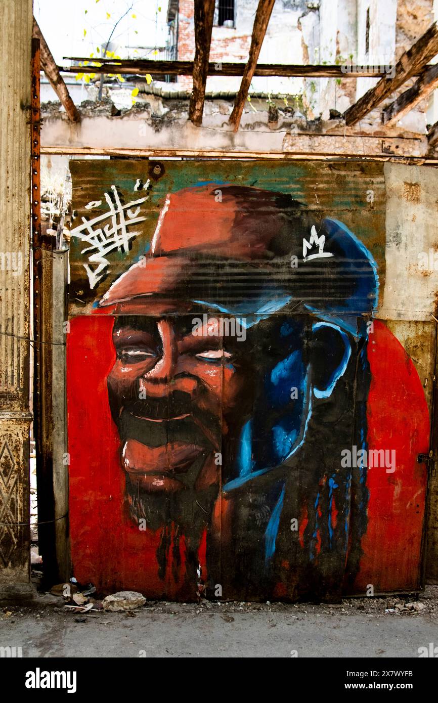 Mural paintings on buildings in Havana, Cuba. Stock Photo