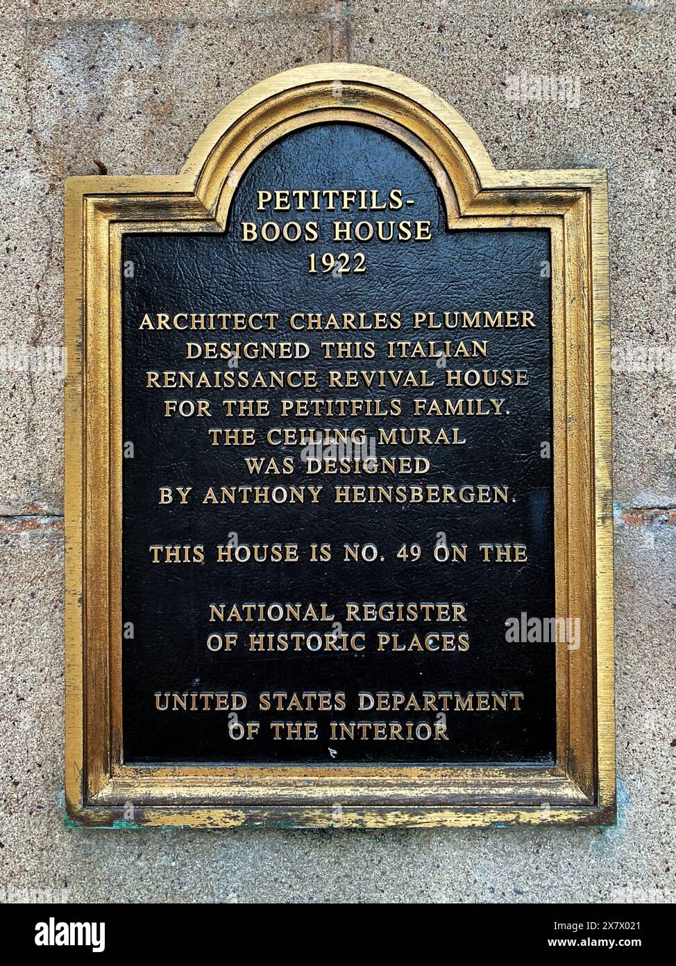 Plaque at the Petitfils-Boos House in the Hancock Park section of Los Angeles, California, on the National Register of Historic Places Stock Photo