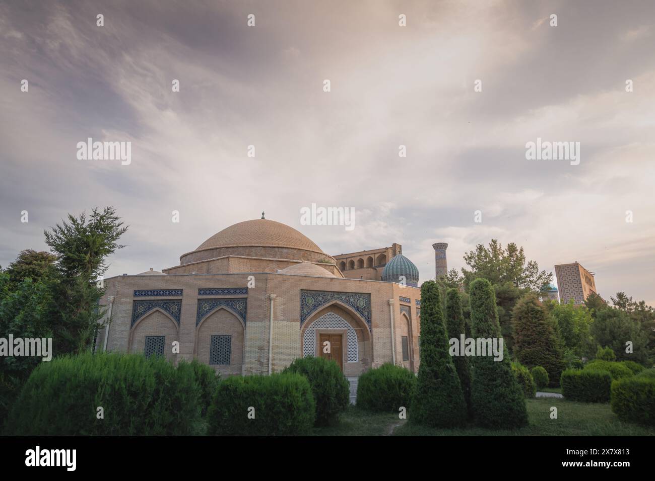 JUNE 23,2023, SAMARKAND, UZBEKISTAN: Close up on the art gallery, Samarkand, Uzbekistan. Sunset sky, copy space for text Stock Photo