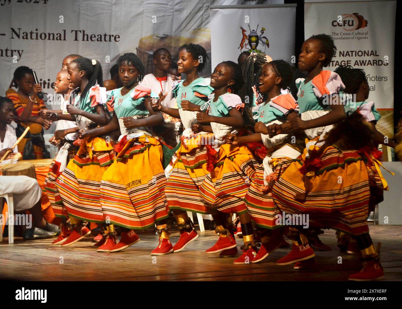 (240522) -- KAMPALA, May 22, 2024 (Xinhua) -- People perform during the
