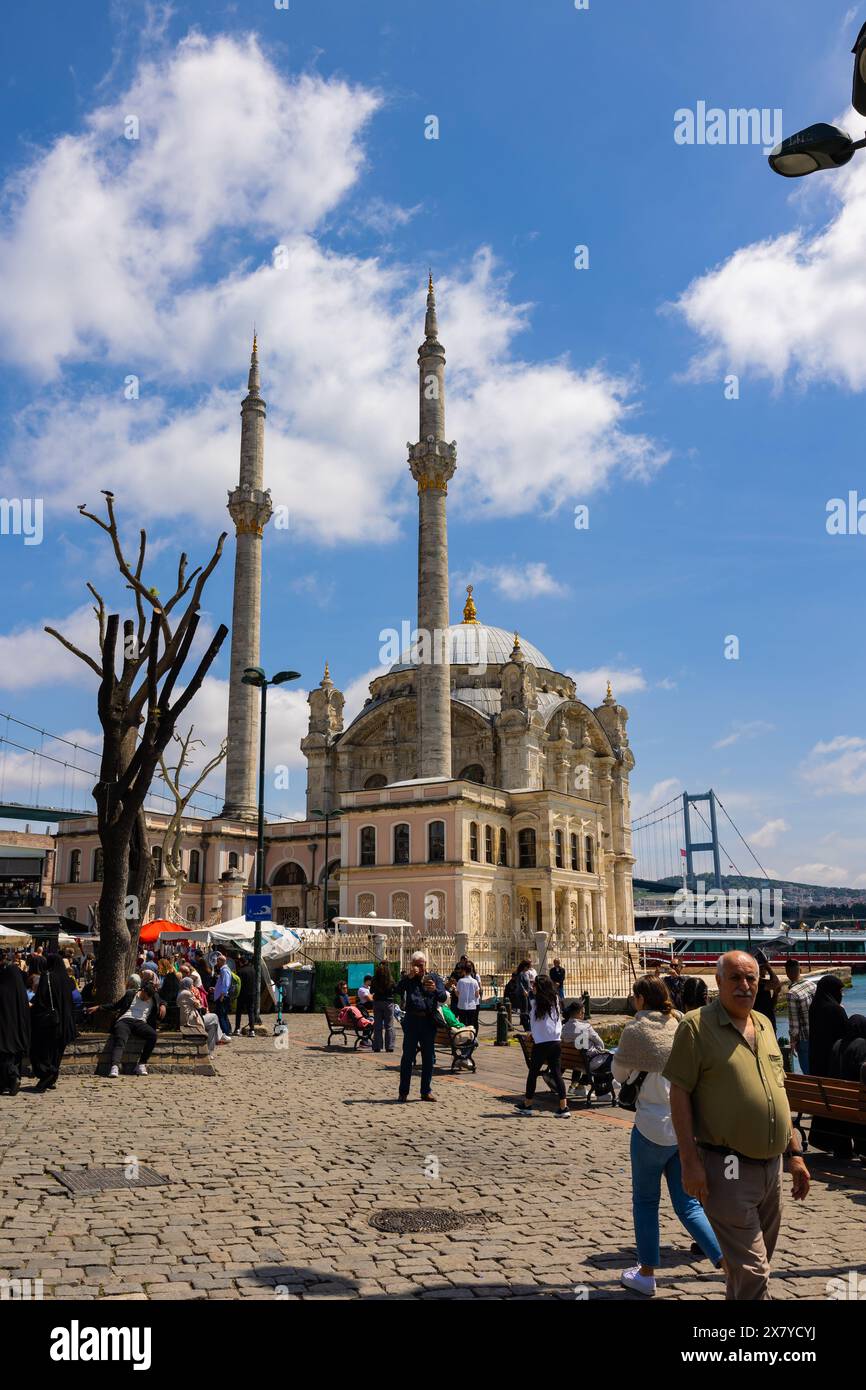 Turkiye istanbul ortakoy mosque hi-res stock photography and images - Alamy