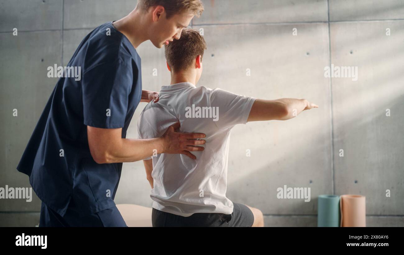 Osteopath sport injury hi-res stock photography and images - Alamy