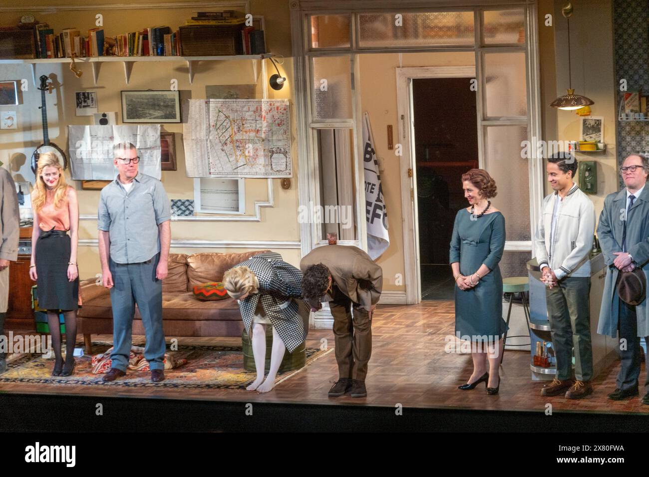 curtain call, The Sign in Sidney Brustein's Window, James Earl Jones Theater , Brooklyn, New York USA Stock Photo