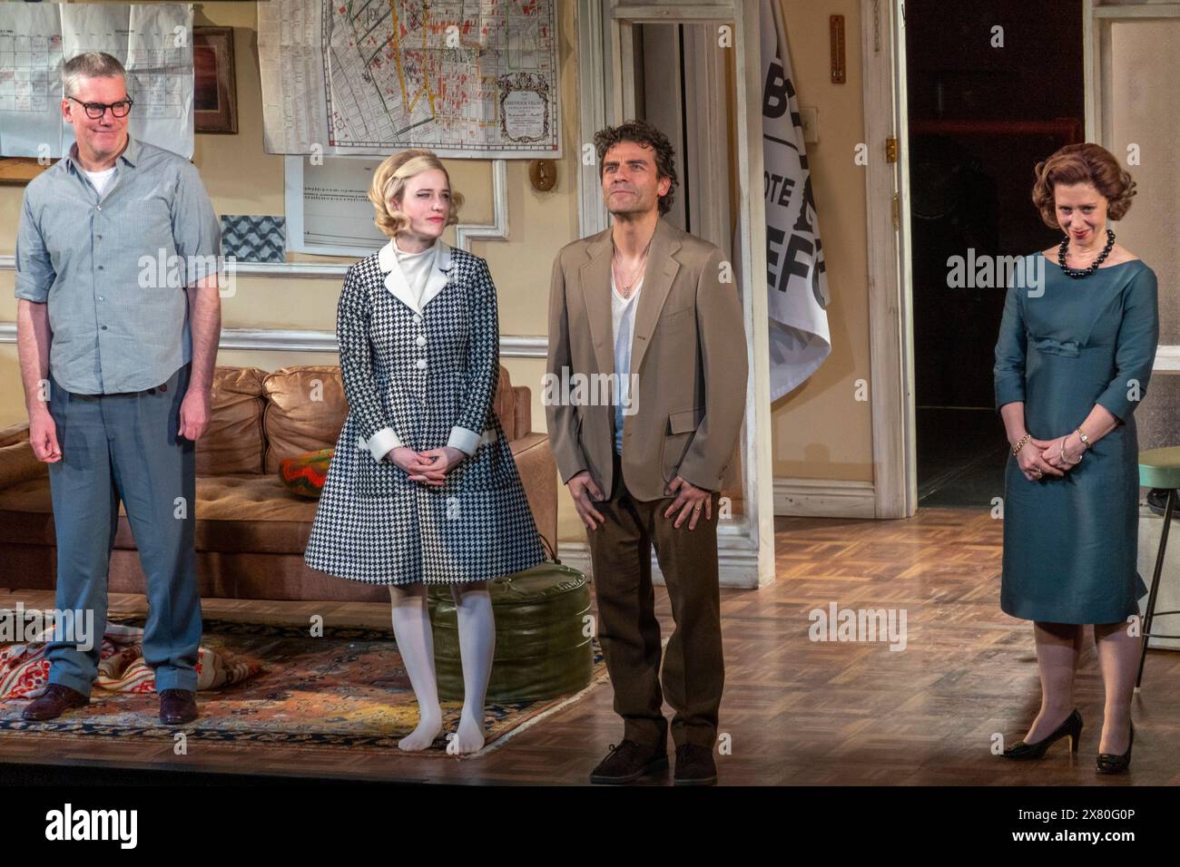 curtain call, The Sign in Sidney Brustein's Window, James Earl Jones Theater , Brooklyn, New York USA Stock Photo