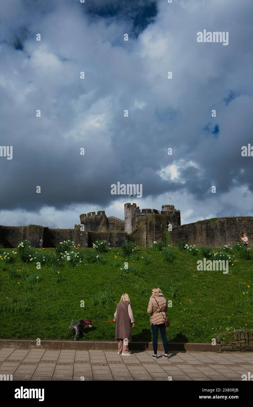 Spring Wales Dramatic skies over ruined hi-res stock photography and images - Alamy