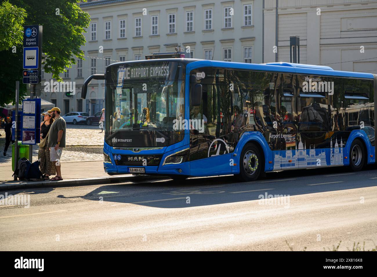 The 100E Airport Express Bus, Deak Ferenc Ter, Budapest, Hungary Stock Photo Alamy