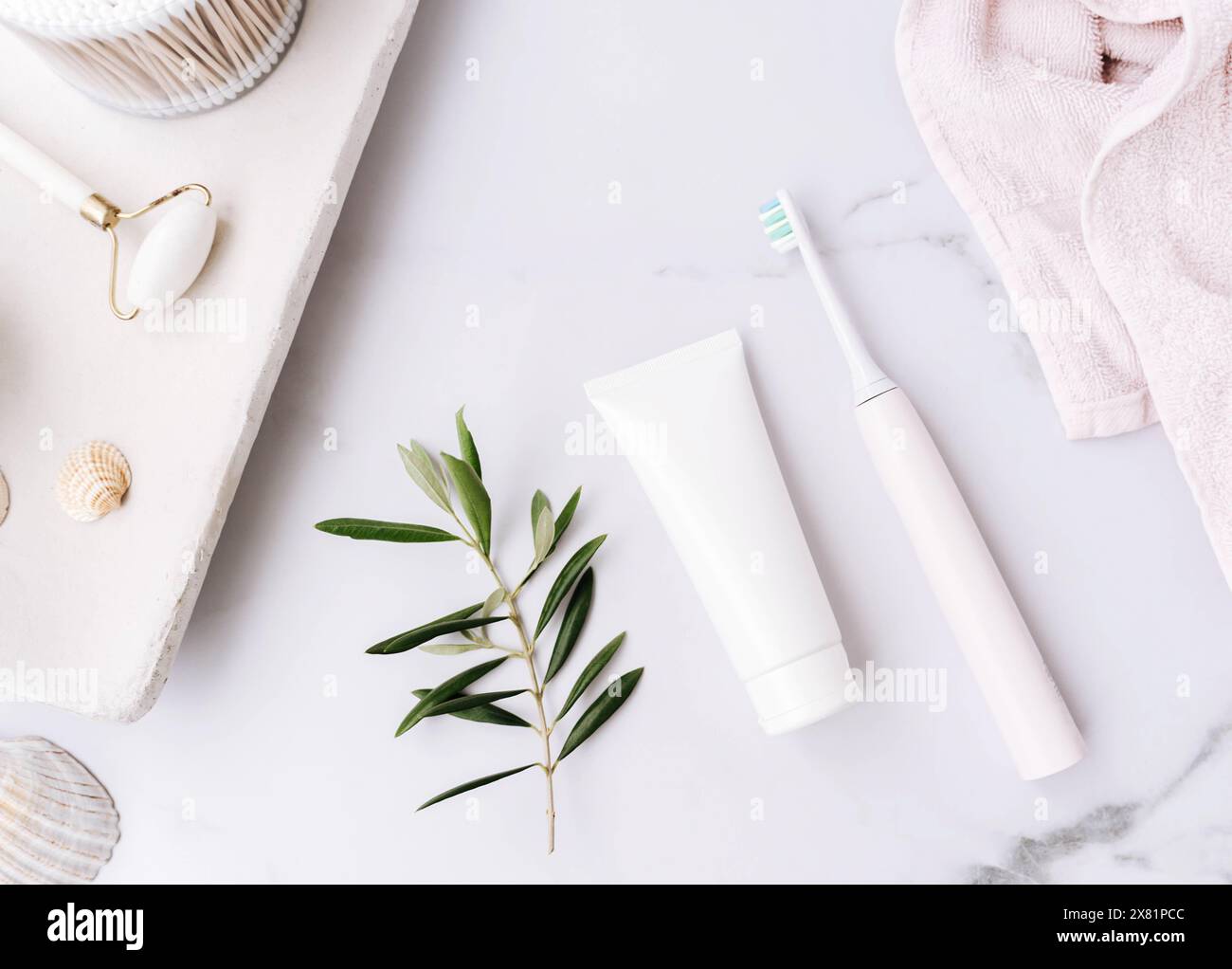 Toothpaste toothbrush top view hi-res stock photography and images - Alamy
