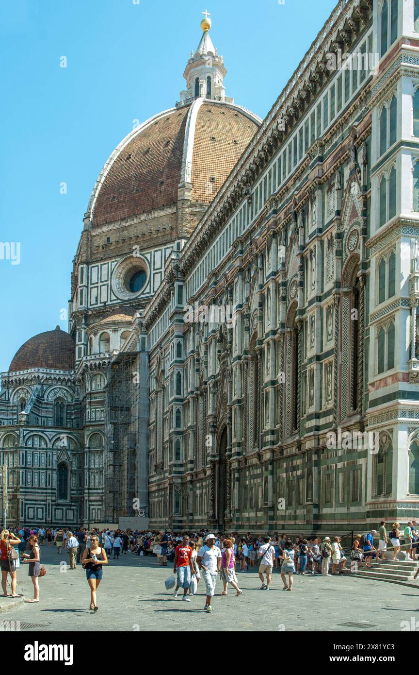 Brunelleschi's Dome of the Cathedral in Florence Stock Photo - Alamy