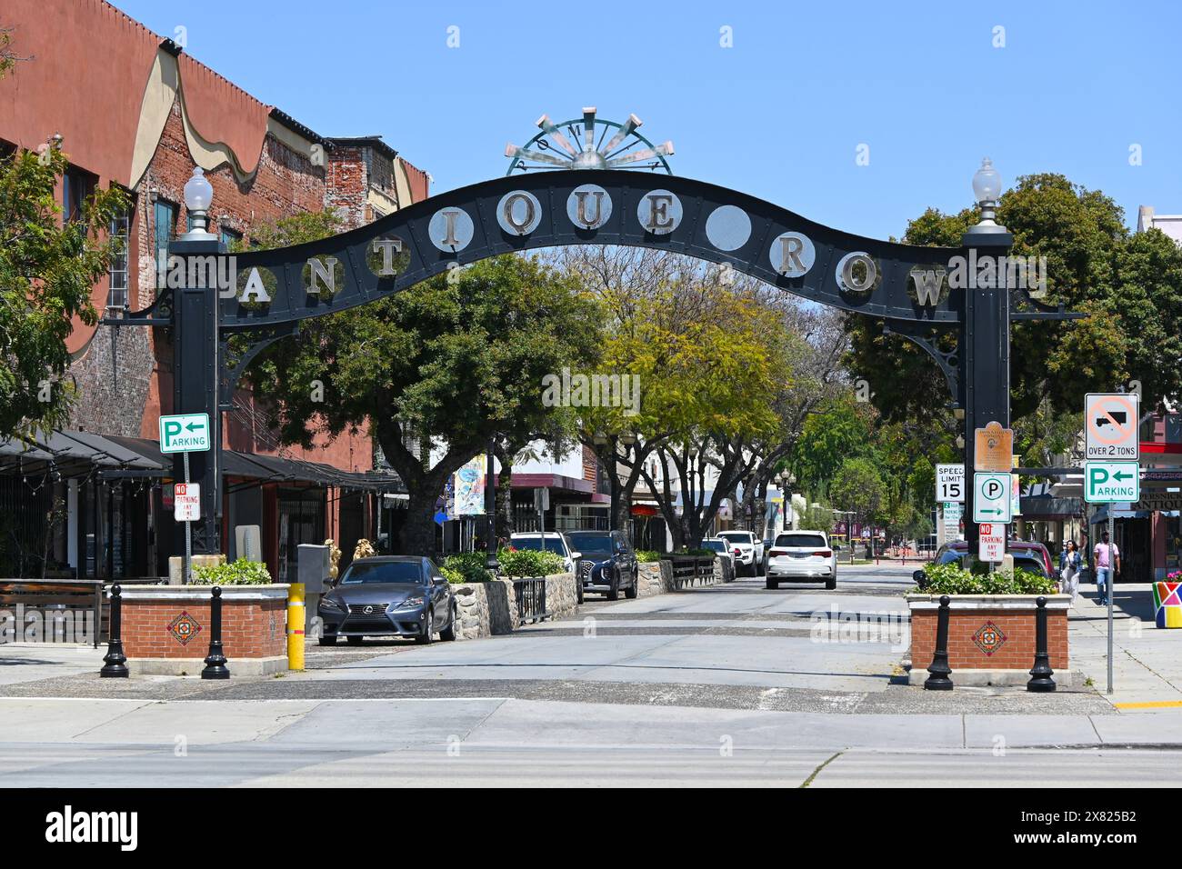 POMONA, CALIFORNIA - 18 MAY 2024: Antique Row Arch over Second Street in historic Downtown Pomona Stock Photo
