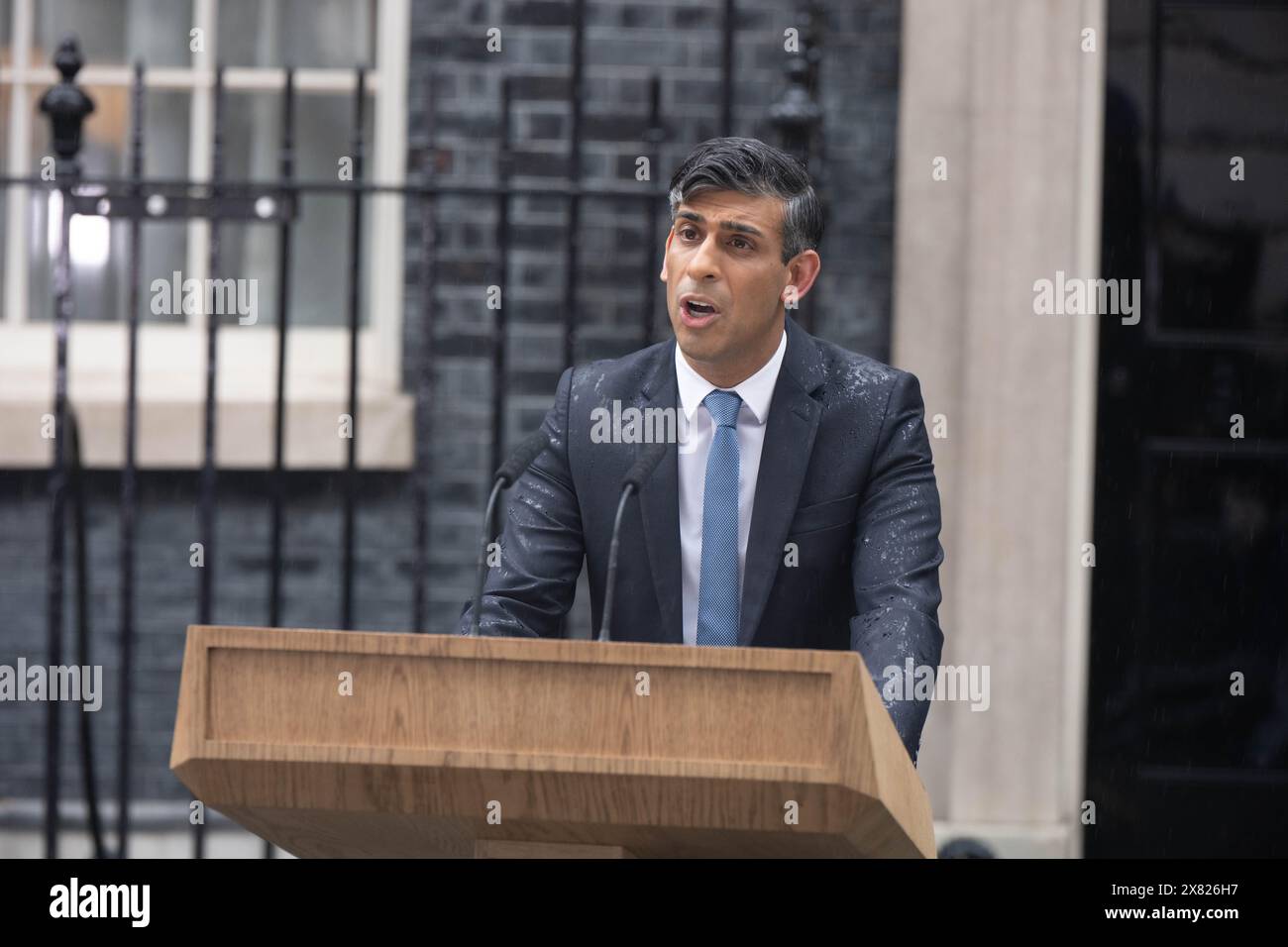 London, UK. 22nd May, 2024. Rishi Sunak, Prime Minister, announces a general election on the 4th July 2024 outside 10 Downing Street London uk Credit: Ian Davidson/Alamy Live News Stock Photo