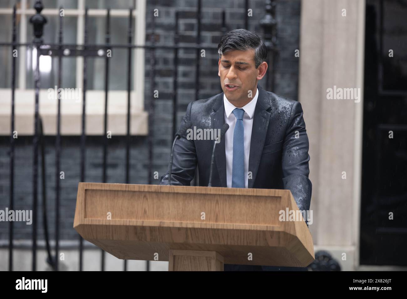 London, UK. 22nd May, 2024. Rishi Sunak, Prime Minister, announces a general election on the 4th July 2024 outside 10 Downing Street London uk Credit: Ian Davidson/Alamy Live News Stock Photo