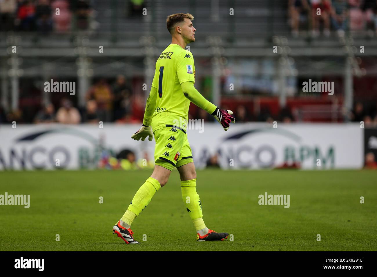 Genoa goalkeeper hi-res stock photography and images - Alamy, image size:1300x956