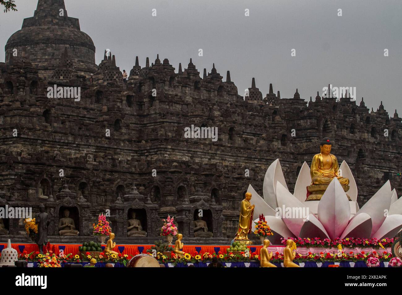 Magelang, Central Java, Indonesia. 22nd May, 2024. A Buddha statue is seen at Borobudur Temple, ahead of the Tri Suci Vesak celebration. (Credit Image: © Angga Budhiyanto/ZUMA Press Wire) EDITORIAL USAGE ONLY! Not for Commercial USAGE! Stock Photo