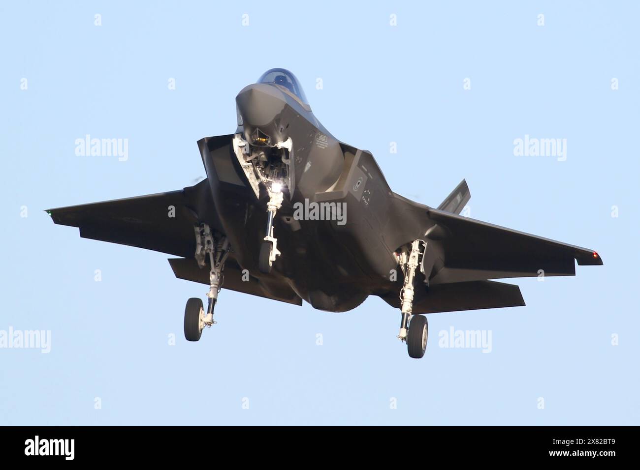 F-35A from the 48th Fighter Wings 495th Fighter Squadron landing at it ...