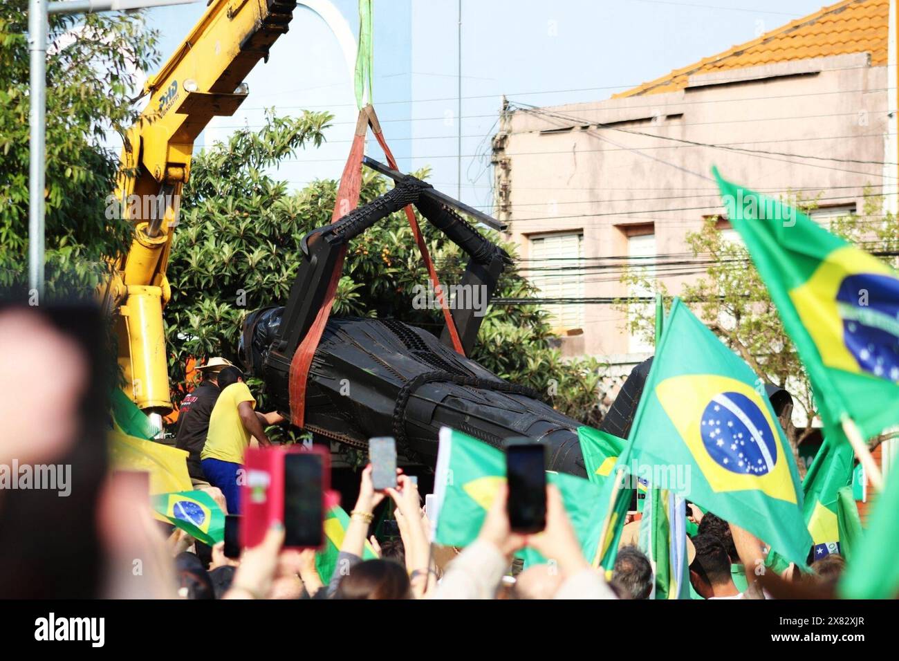 May 22, 2024, Passo Fundo, Rio Grande Do Sul, Brasil: PASSO FUNDO (RS), 09/07/2021 - POLITICS/BOLSONARO/STATUE - Statue in honor of the president of Brazil, Jair Bolsonaro Wednesday, (7), in the city of Passo Fundo, located in the interior of Rio Grande do Sul In the almost six meter iron and metal monument, the politician is represented as a warrior. (Foto: Rafael Dalbosco/Thenews2/Zumapress) (Credit Image: © Rafael Dalbosco/TheNEWS2 via ZUMA Press Wire) EDITORIAL USAGE ONLY! Not for Commercial USAGE! Stock Photo