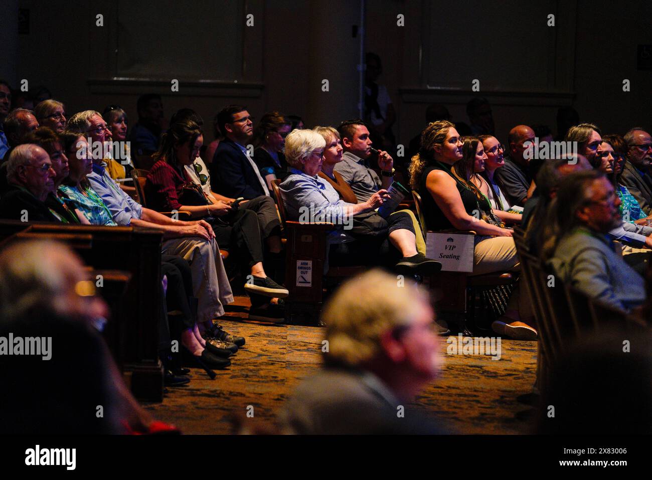 St. Petersburg, Florida, USA. 21st May, 2024. Audience members attend a discussion on climate and the environment during Spotlight Tampa Bay, part of an ongoing series of community conversations moderated by the Tampa Bay Times, at the Palladium Theatre in St. Petersburg, May 22, 2024. (Credit Image: © Martha Asencio-Rhine/Tampa Bay Times via ZUMA Press Wire) EDITORIAL USAGE ONLY! Not for Commercial USAGE! Stock Photo