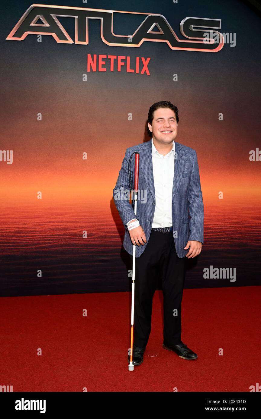 Alexis Arroyo Attend the red carpet of Atlas fan event