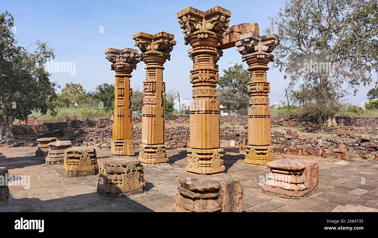 Carved Pillars of Shri Siddhanath Temple, Omkareshwar, Madhya Pradesh ...