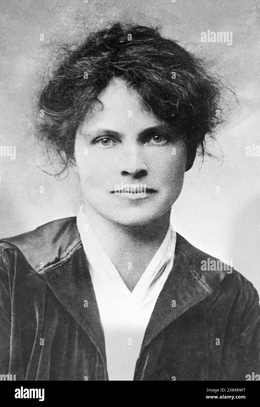 Portrait of Dorothy Canfield Fisher as a young woman. Date 3 March