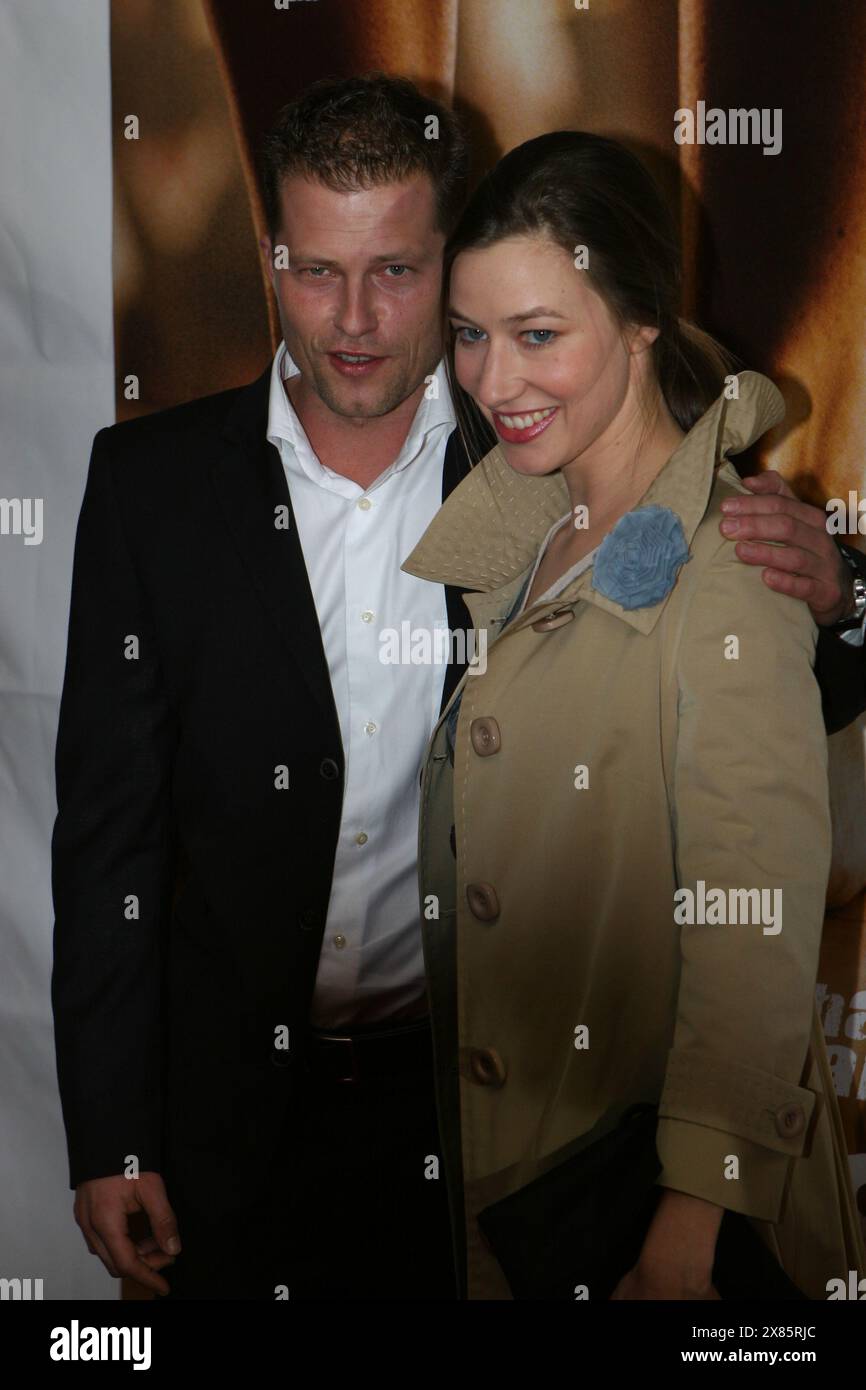 Til Schweiger und Johanna Wokalek bei der Premiere seines Films ...