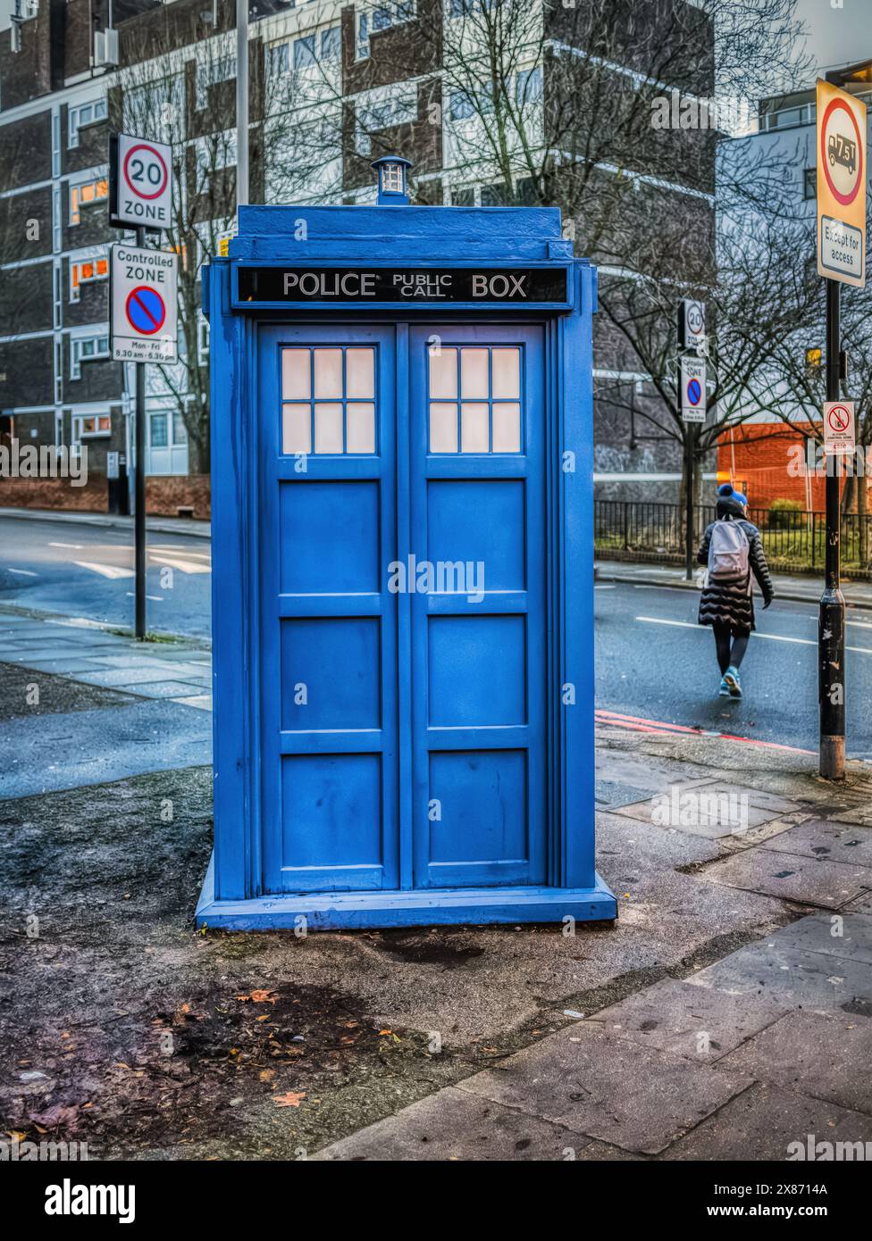 Doctor Who Replica TARDIS 1960s-style London police box on Camden Road London Stock Photo