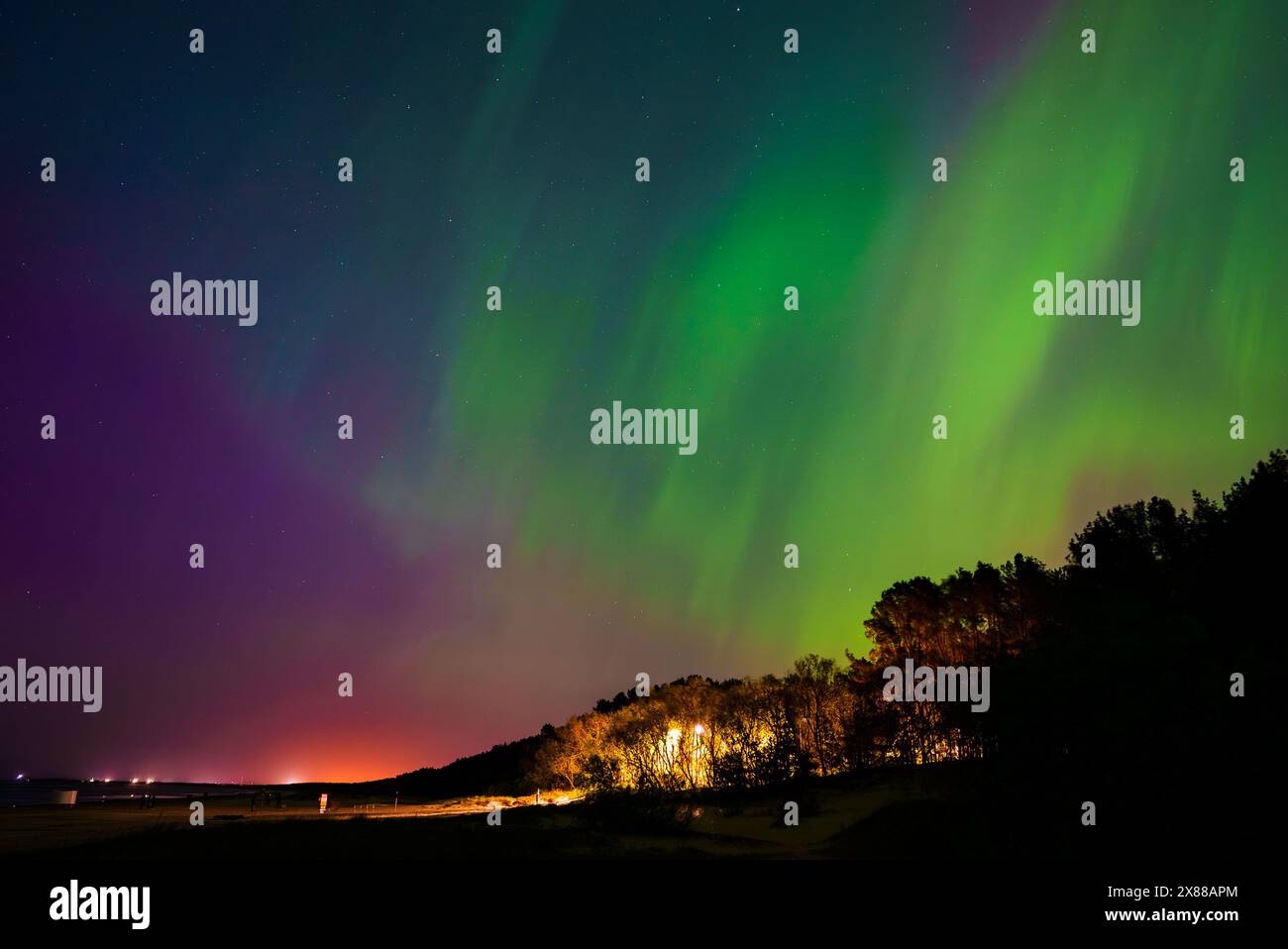 Breathtaking panorama aurora borealis hi-res stock photography and ...