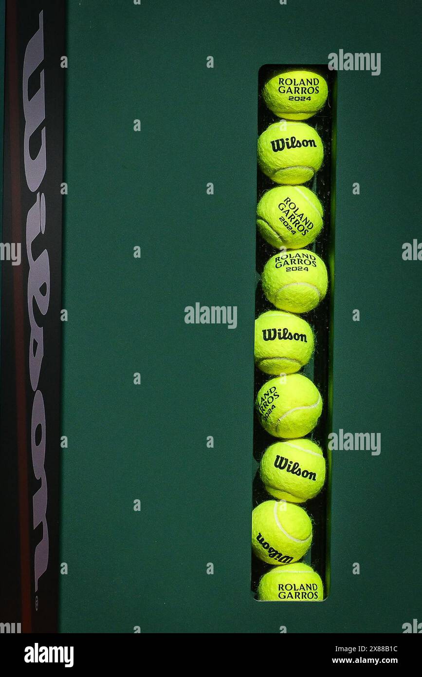 Paris, France. 20th May, 2024. Illustration of the official balls during Roland-Garros 2024, ATP and WTA Grand Slam tennis tournament on May 20, 2024 at Roland-Garros stadium in Paris, France - Photo Matthieu Mirville/DPPI Credit: DPPI Media/Alamy Live News Stock Photo