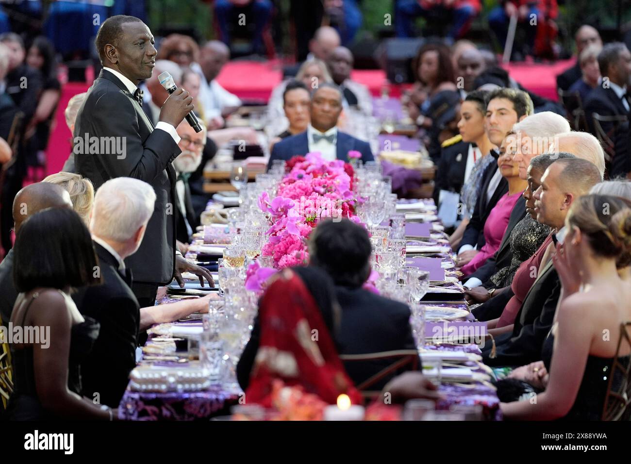 Kenya's President William Ruto speaks before offering a toast during a ...