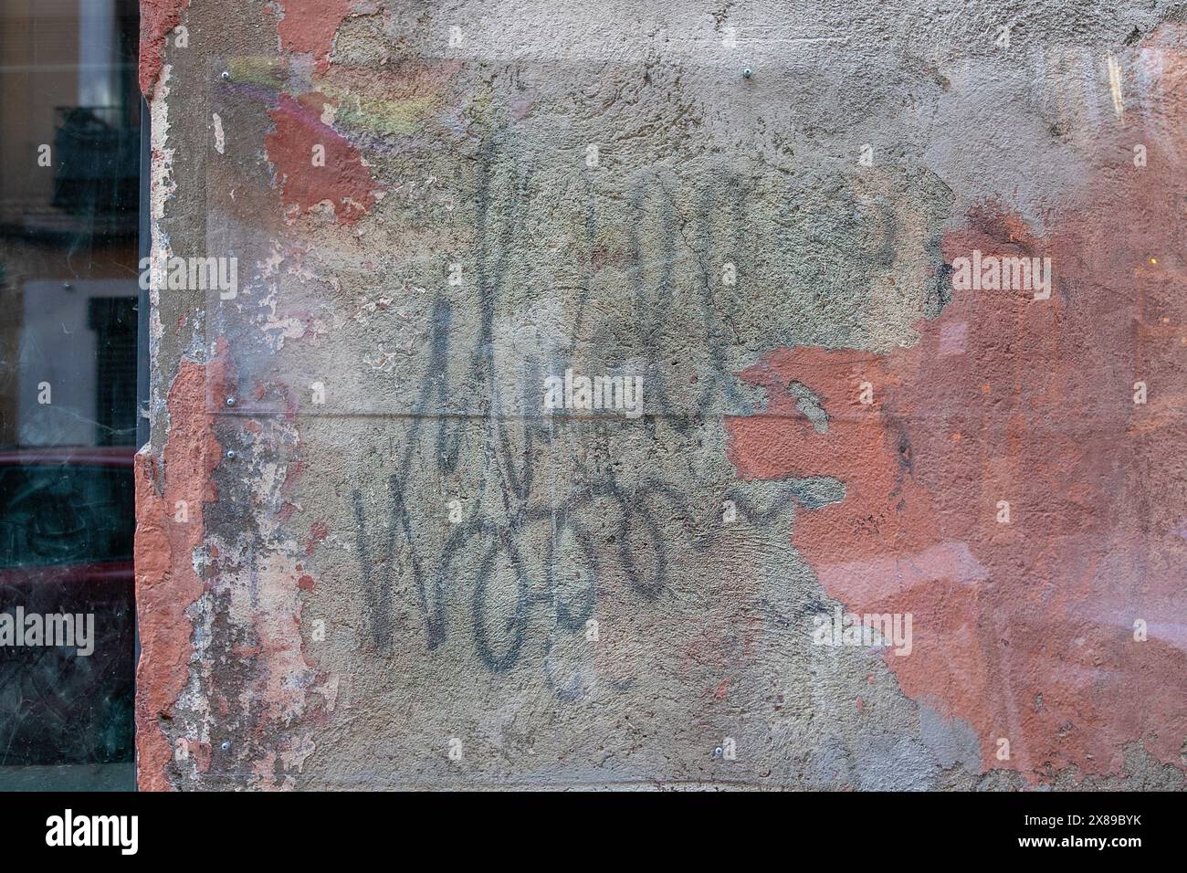 Madrid, Spain. 23rd May, 2024. Graffiti by the street artist, poet, and musician Juan Carlos ArgÂ¸ello (1965-1995), better known as ''Muelle'' is pictured in the Madrid neighborhood of La Latina. (Credit Image: © David Canales/SOPA Images via ZUMA Press Wire) EDITORIAL USAGE ONLY! Not for Commercial USAGE! Stock Photo