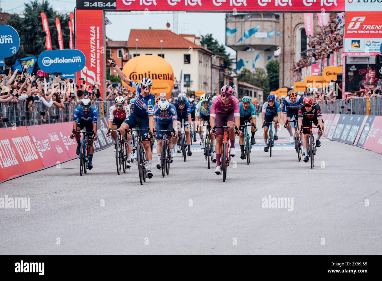 Picture by Zac Williams/SWpix.com - 23/05/2024 - Cycling - 2024 Giro d'Italia, Stage 18 - Fiera di Primiero - Padova - Italy - Tim Merlier, Soudal Quickstep, wins the stage. Credit: SWpix/Alamy Live News Stock Photo