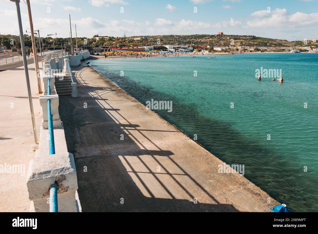 Road guard rail hi-res stock photography and images - Alamy