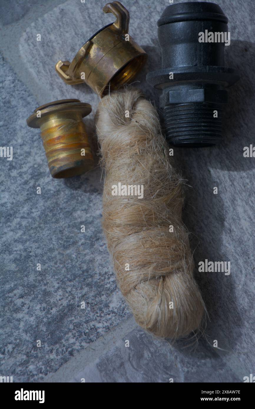 Plumbing hemp hi-res stock photography and images - Alamy