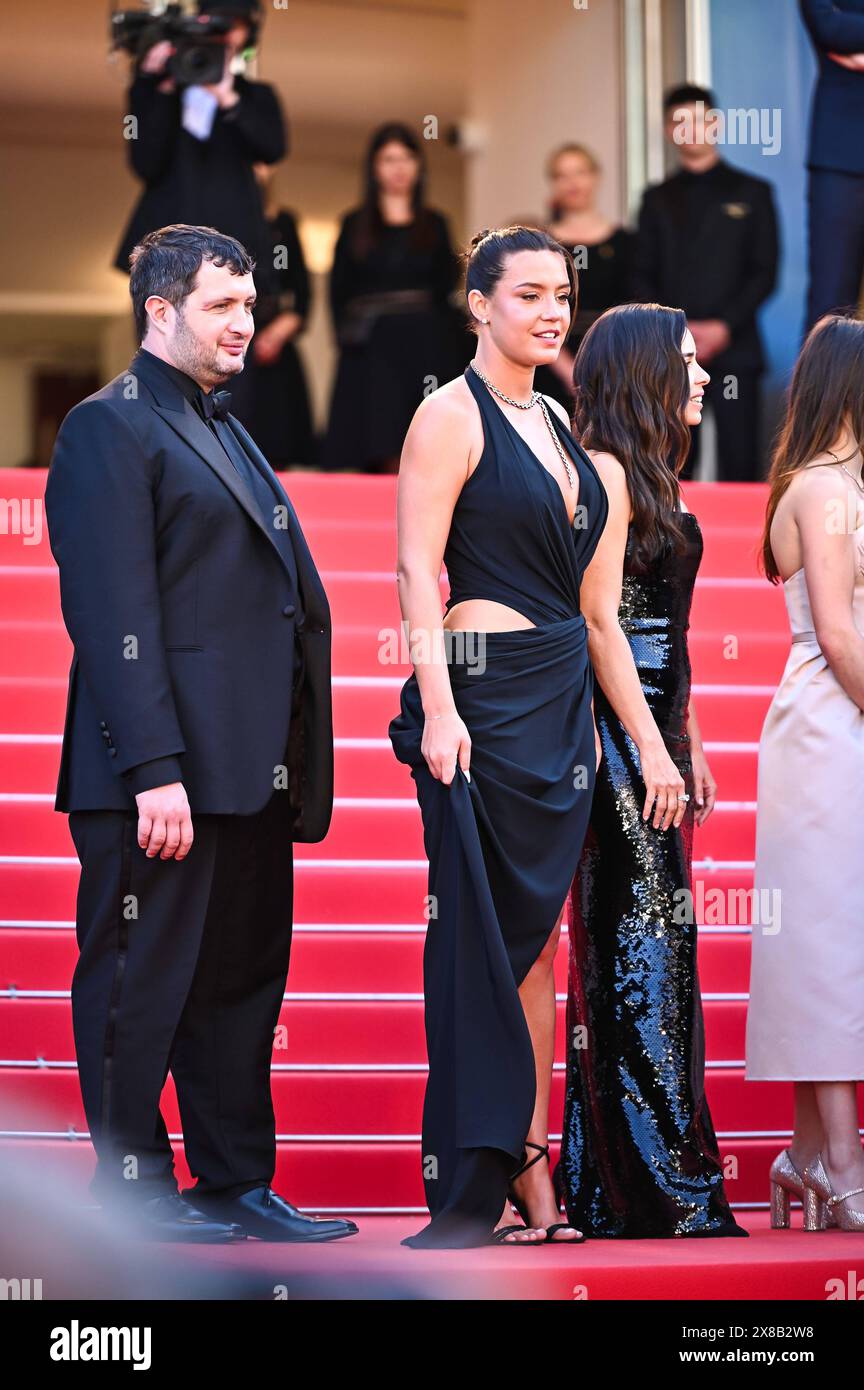 News - Lamour Ouf Beating Hearts Red Carpet - The 77th Annual Cannes Film Festival Karim Laklou and Adele Exarchopoulos attend the L Amour Ouf Beating Hearts Red Carpet at the 77th annual Cannes Film Festival at Palais des Festivals on May 23, 2024 in Cannes, France. Cannes Palais des Festival France Copyright: xStefanosxKyriazisx/xLiveMediax LPN 1366686 Stock Photo