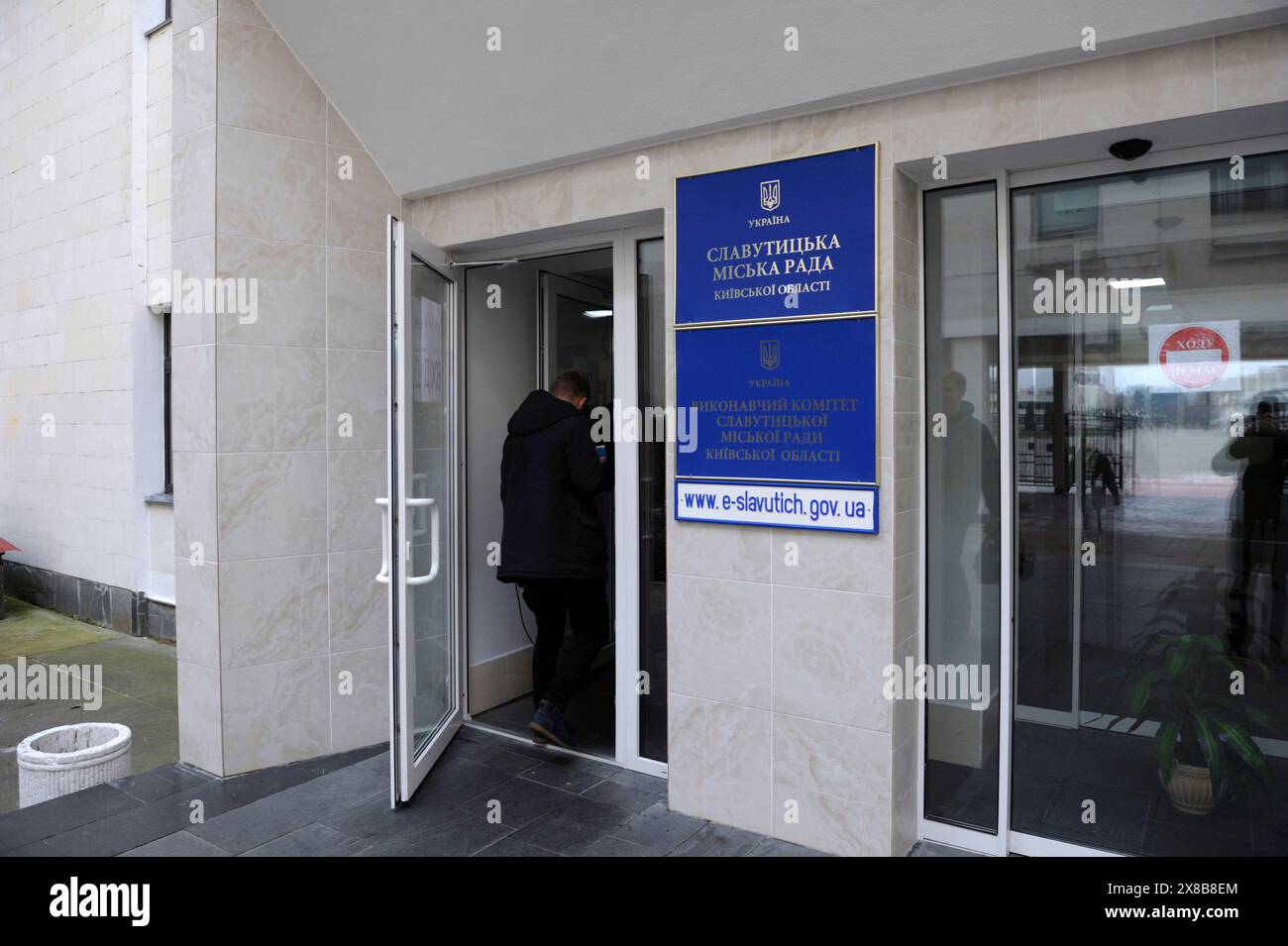 Yalangoch qizlarning doggi uslubidagi fotosuratlari Tukli mushuklar bilan qora tanli ayollarning yalangoch fotosuratlari