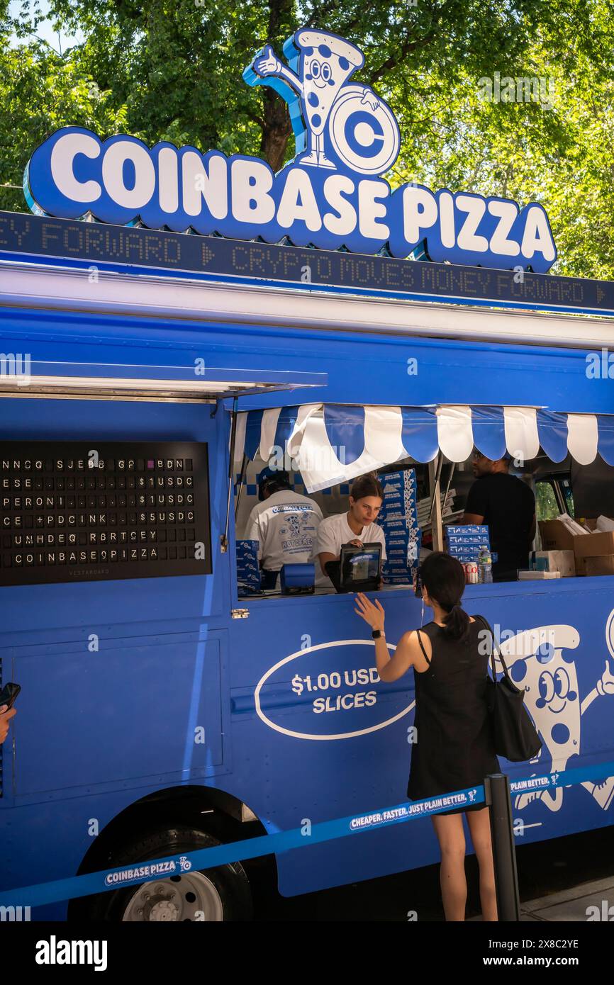 Bitcoin wallet service hi-res stock photography and images - Page 3 - Alamy