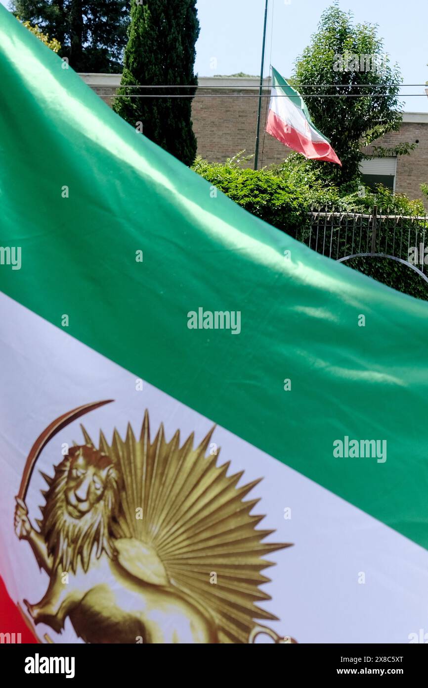 Bandiera e bandiera di Iran bandiera con REALE Leone 90 x