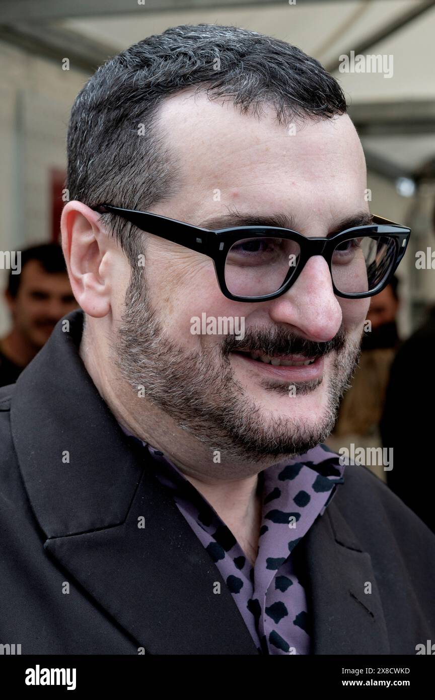 Energy Efficiency, Environment and Health, image size:864x1390