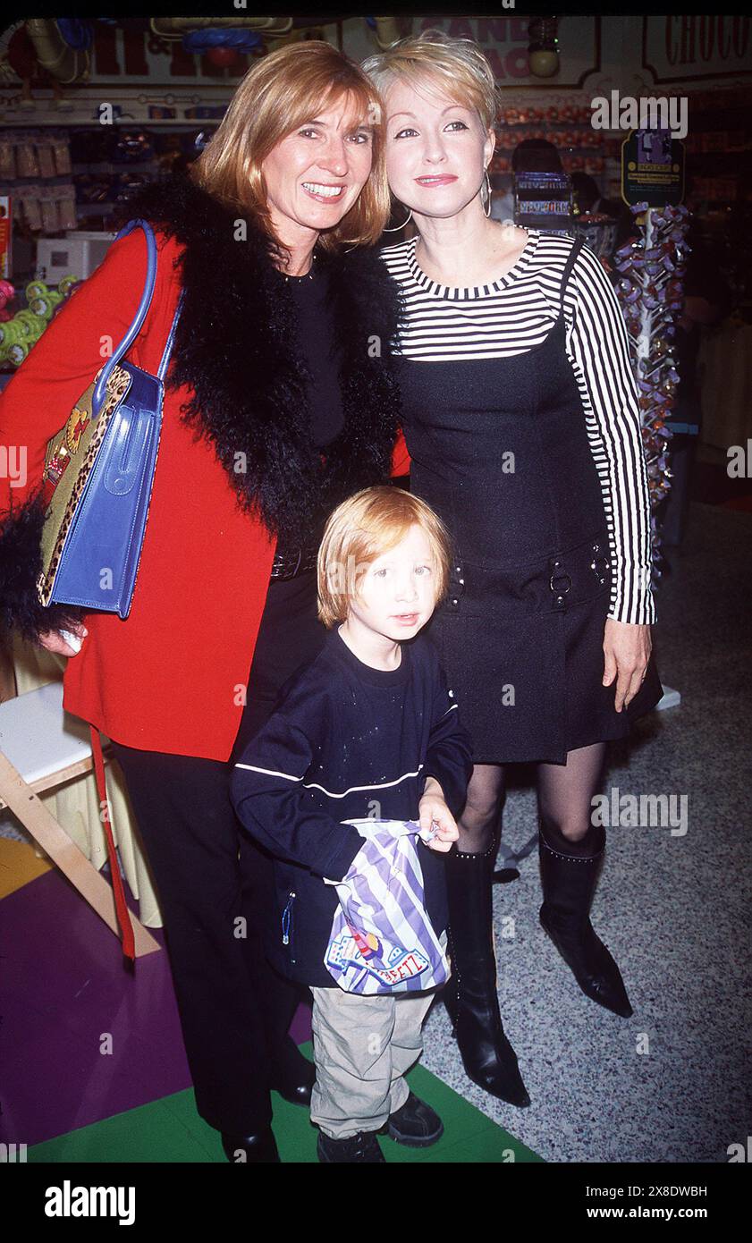 Cyndi lauper and son hi-res stock photography and images - Alamy