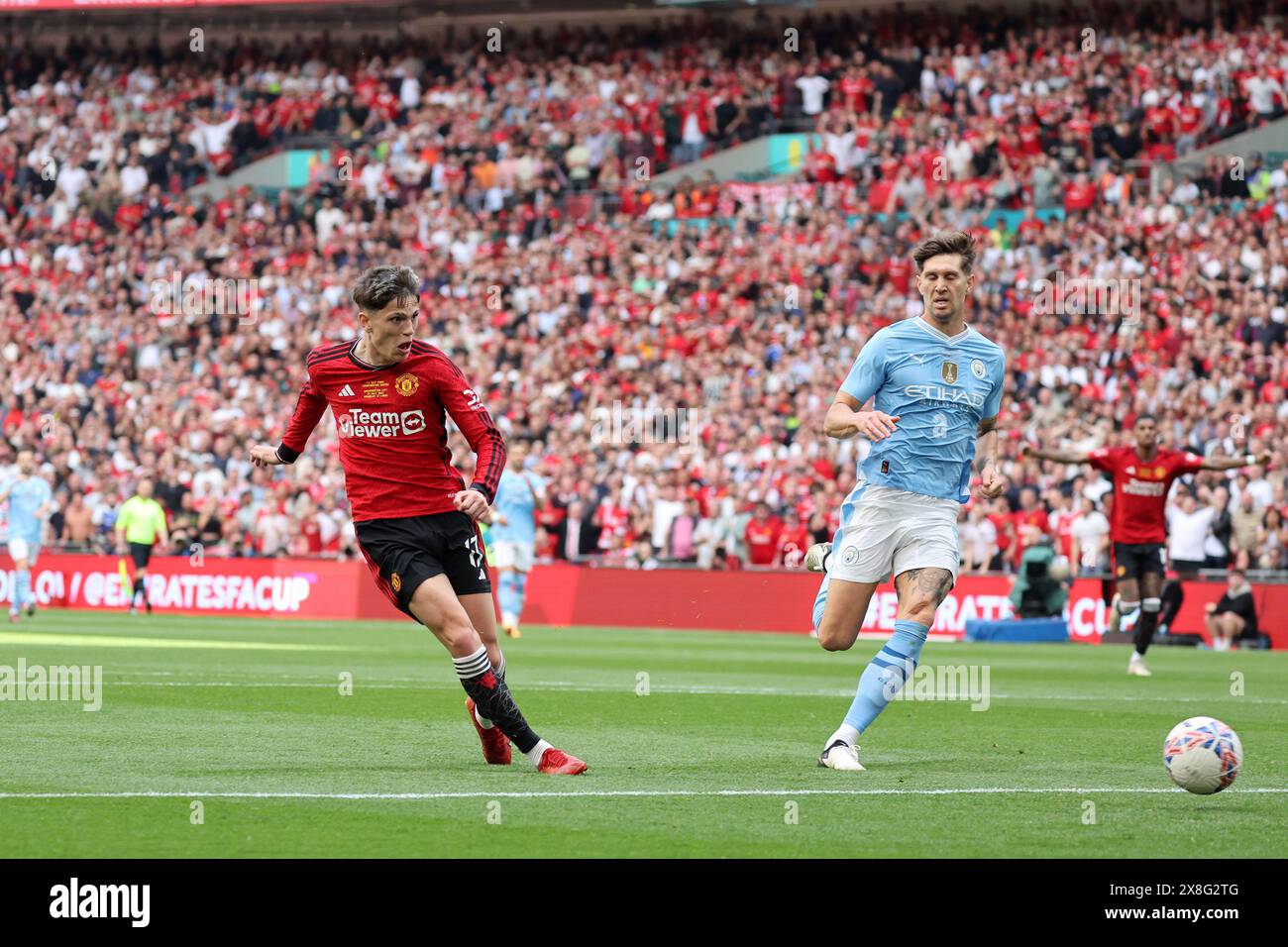 Alejandro Garnacho of Manchester Utd scores his teams 1st goal. The