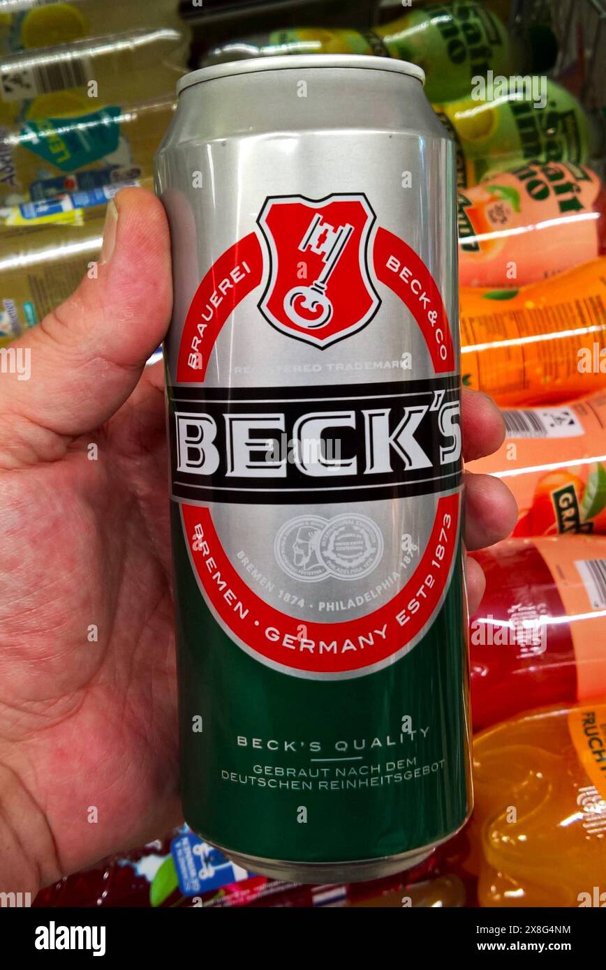 Unter dem busch hi-res stock photography and images - Alamy