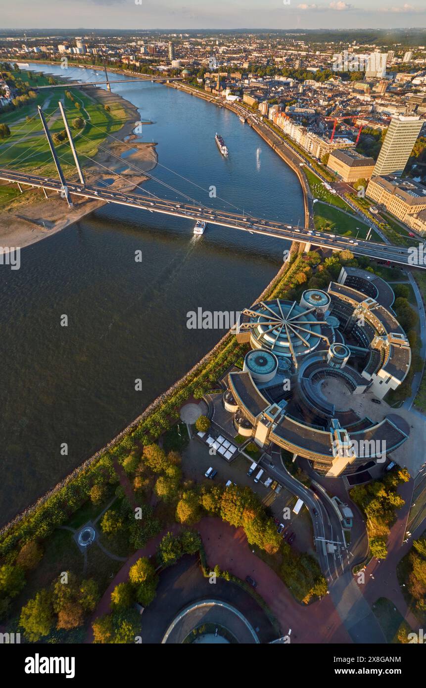 Aerial view modern office buildings hi-res stock photography and images ...
