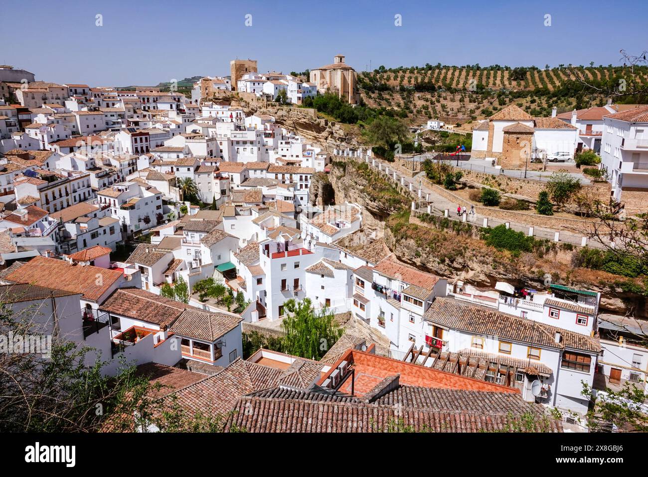 Skyline view of the unique pueblos blanco of Setenil de las Bodegas ...