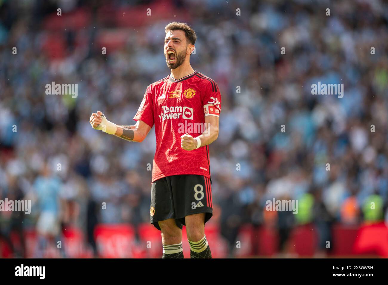 bruno-fernandes-8-of-manchester-united-celebrates-at-full-time-during